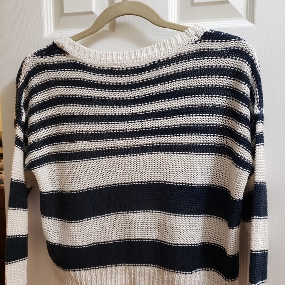 Crop sweater​ - Picture 2 of 4